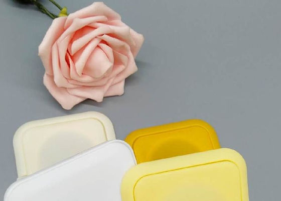 ポリプロピレンのぬれたワイプのふた非詰め替え式の65mmの赤ん坊はプラスチックふたを拭く